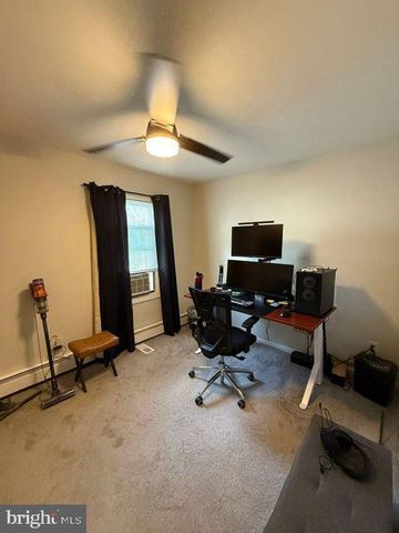 31 W 4TH ST, Lansdale, PA 19446