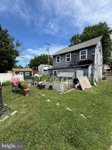 31 W 4TH ST, Lansdale, PA 19446