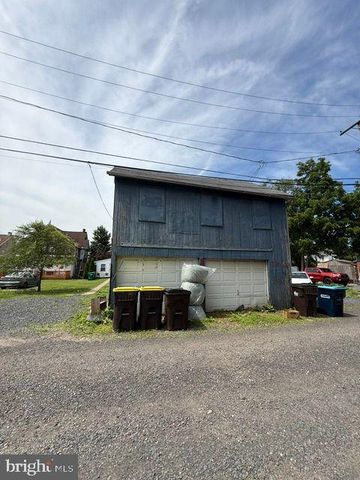 31 W 4TH ST, Lansdale, PA 19446