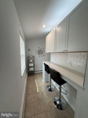 31 W 4TH ST, Lansdale, PA 19446