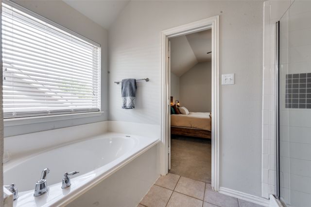 330 Kirby Drive, Argyle, TX 76226