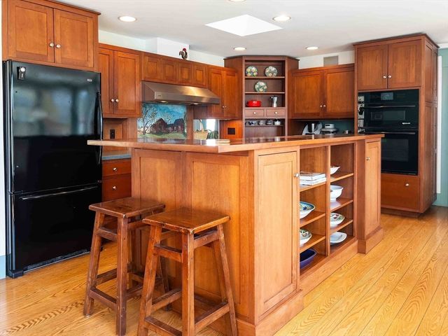 1 John Wilson Ln, Lexington, MA 02421