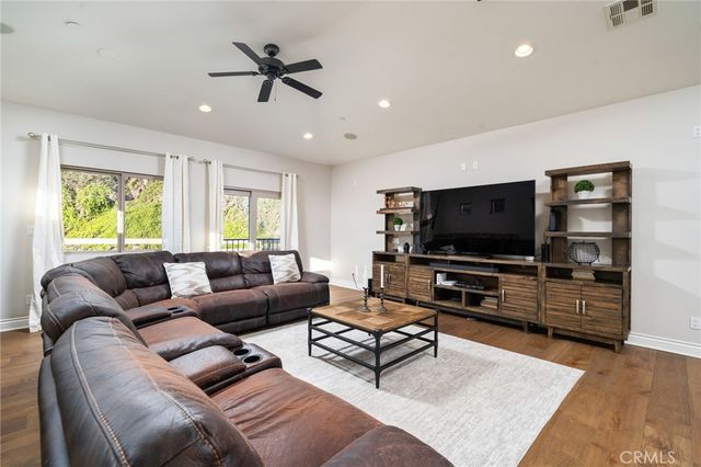 388 Conifer Road, Glendora, CA 91741
