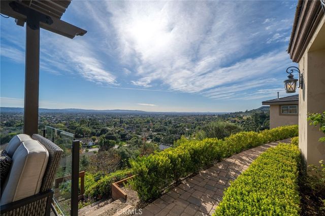 388 Conifer Road, Glendora, CA 91741