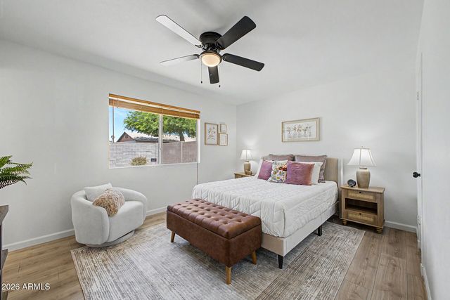 3226 W MICHELLE Drive, Phoenix, AZ 85053