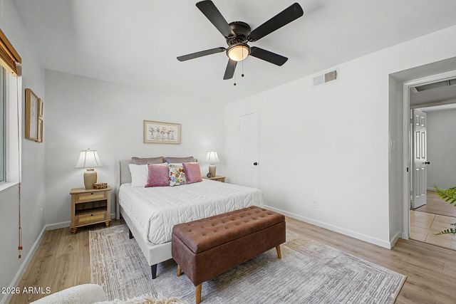 3226 W MICHELLE Drive, Phoenix, AZ 85053