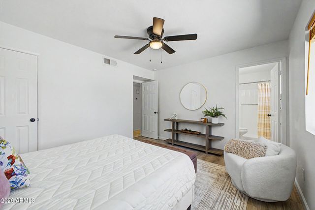 3226 W MICHELLE Drive, Phoenix, AZ 85053
