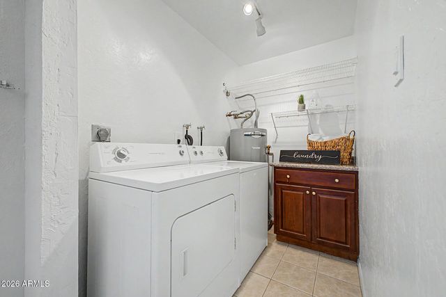 3226 W MICHELLE Drive, Phoenix, AZ 85053