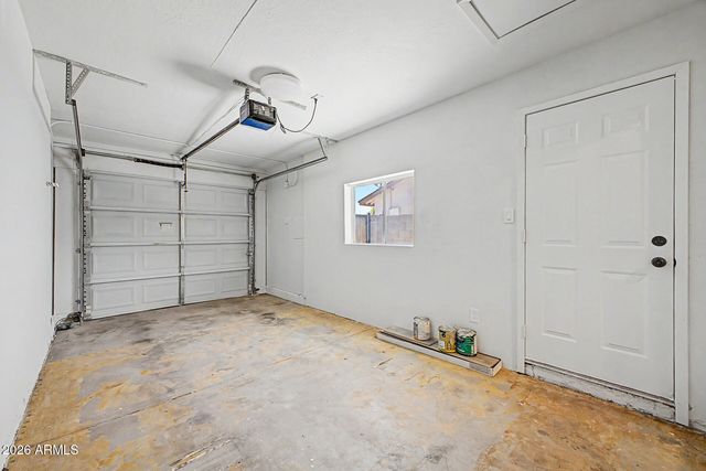 3226 W MICHELLE Drive, Phoenix, AZ 85053