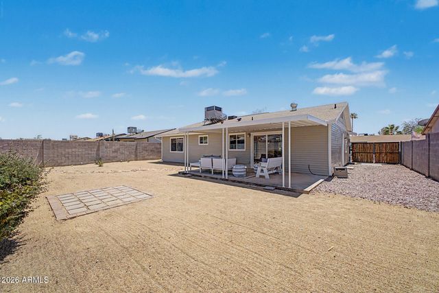 3226 W MICHELLE Drive, Phoenix, AZ 85053