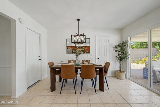 3226 W MICHELLE Drive, Phoenix, AZ 85053