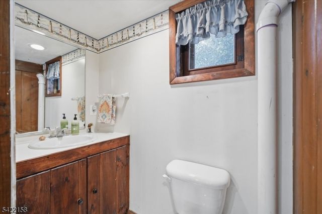 25 Indian Trl, Sparta Twp., NJ 07871