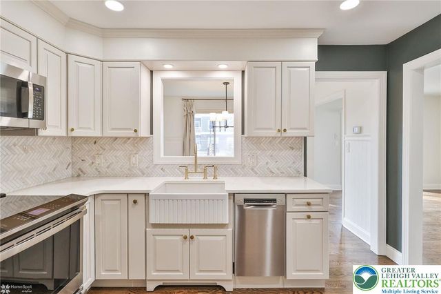 1201 Butztown Road 4, Bethlehem City, PA 18017