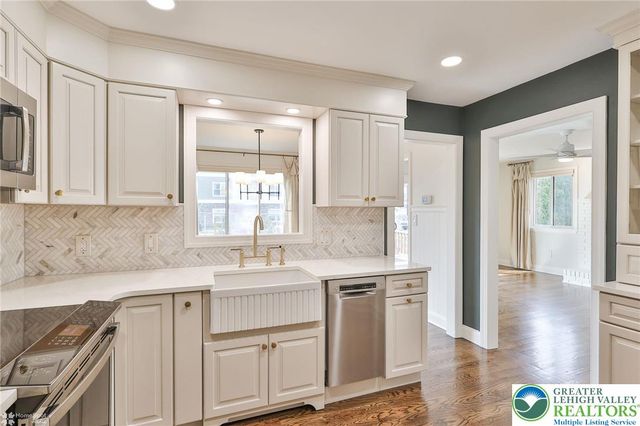 1201 Butztown Road 4, Bethlehem City, PA 18017