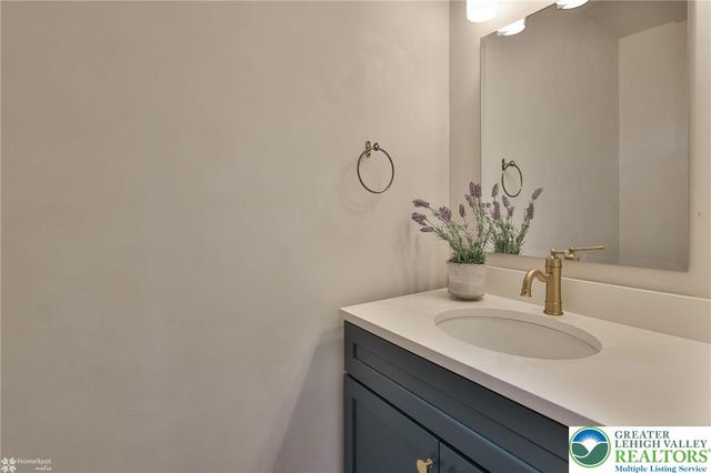 1201 Butztown Road 4, Bethlehem City, PA 18017