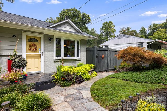 49 White Pine Drive, Asheville, NC 28805