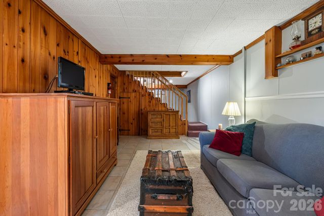 49 White Pine Drive, Asheville, NC 28805