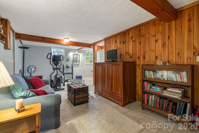 49 White Pine Drive, Asheville, NC 28805