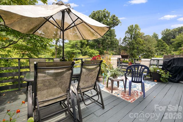 49 White Pine Drive, Asheville, NC 28805
