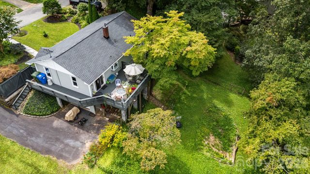 49 White Pine Drive, Asheville, NC 28805