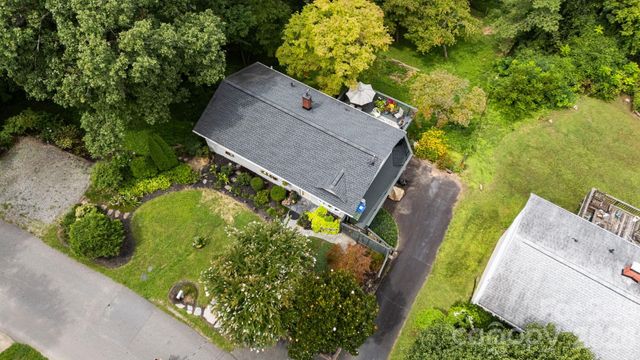 49 White Pine Drive, Asheville, NC 28805