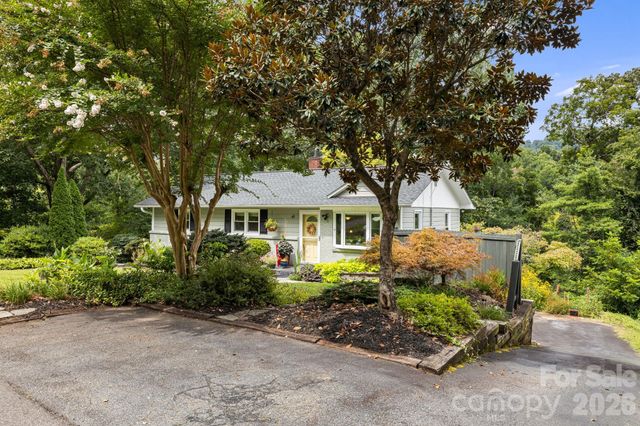 49 White Pine Drive, Asheville, NC 28805