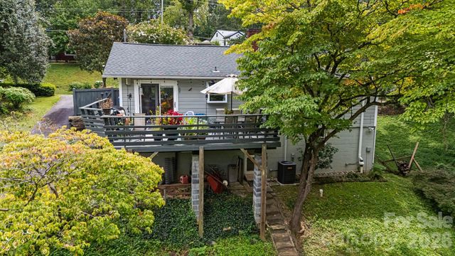 49 White Pine Drive, Asheville, NC 28805