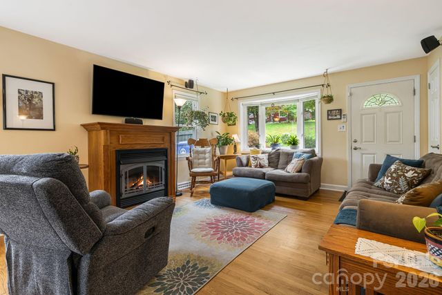 49 White Pine Drive, Asheville, NC 28805