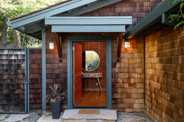 4127 Old Adobe Road, Palo Alto, CA 94306