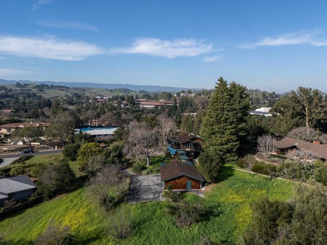 4127 Old Adobe Road, Palo Alto, CA 94306
