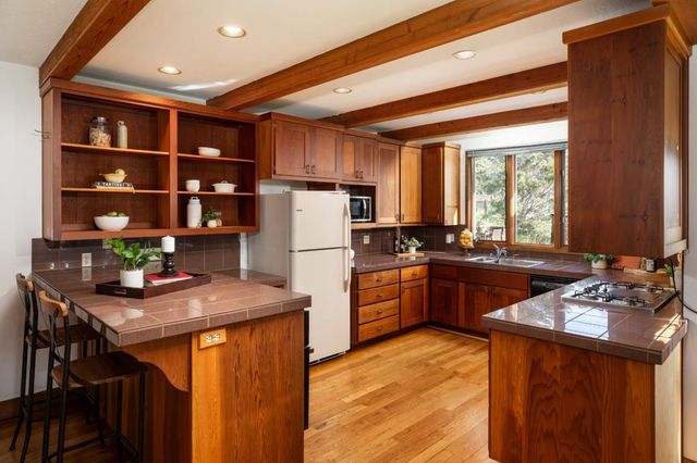 4127 Old Adobe Road, Palo Alto, CA 94306