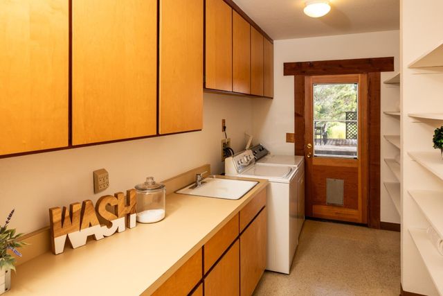 4127 Old Adobe Road, Palo Alto, CA 94306