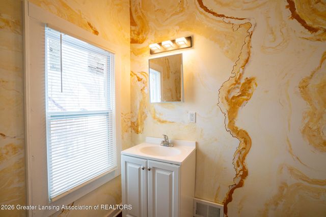 312 W Saginaw Street, Lansing, MI 48933