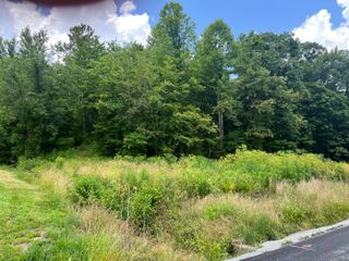 9999 White Oak Road, Junction City, KY 40440