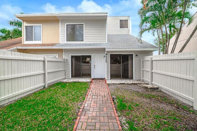 9227 Green Meadows Way, Palm Beach Gardens, FL 33418
