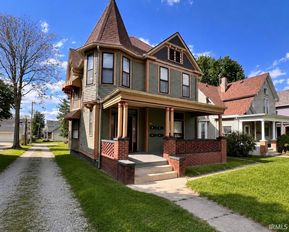 1011 Lake Avenue, Fort Wayne, IN 46805