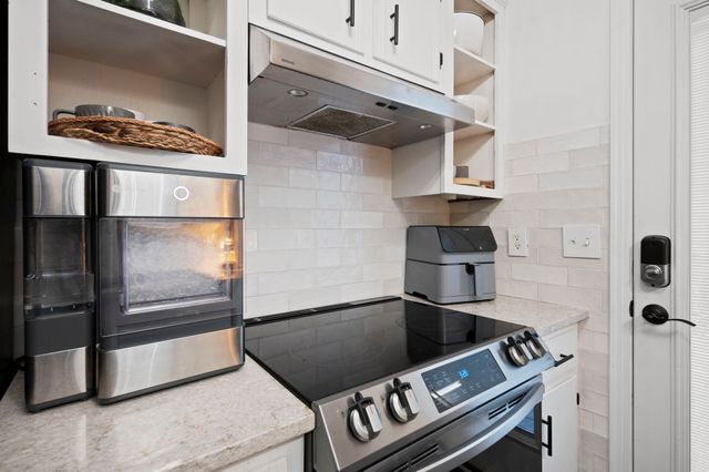 1672 Robin Pl, Clarksville, TN 37043