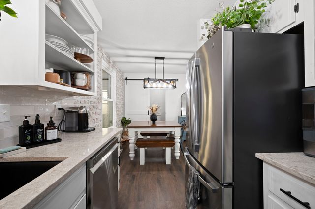 1672 Robin Pl, Clarksville, TN 37043