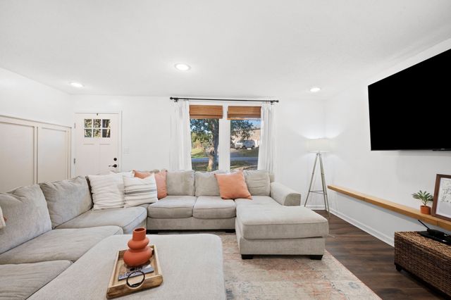 1672 Robin Pl, Clarksville, TN 37043