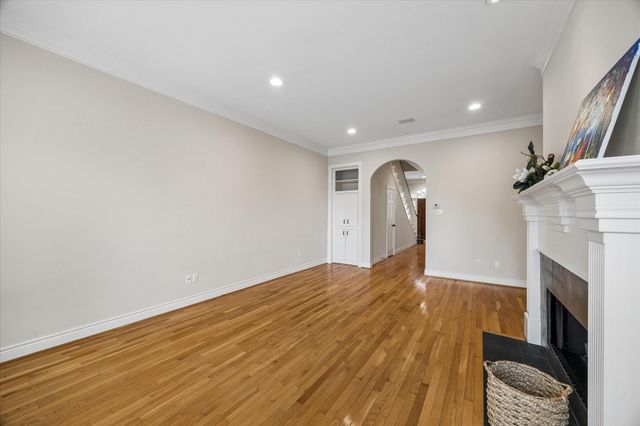 1933 Woodbury Street, Houston, TX 77030