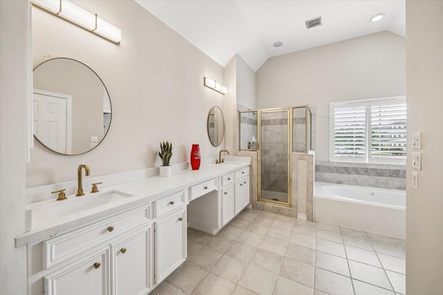 1933 Woodbury Street, Houston, TX 77030