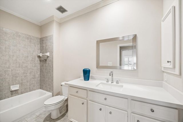 1933 Woodbury Street, Houston, TX 77030