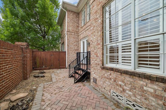 1933 Woodbury Street, Houston, TX 77030