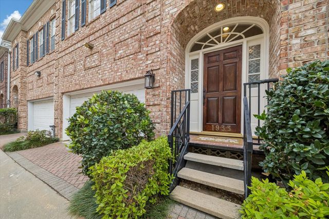 1933 Woodbury Street, Houston, TX 77030