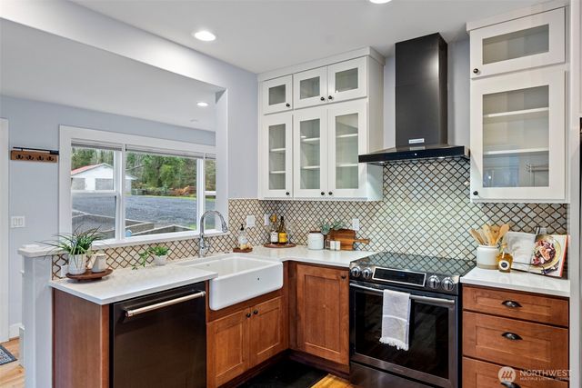 8400 SE Berry Street, Port Orchard, WA 98366