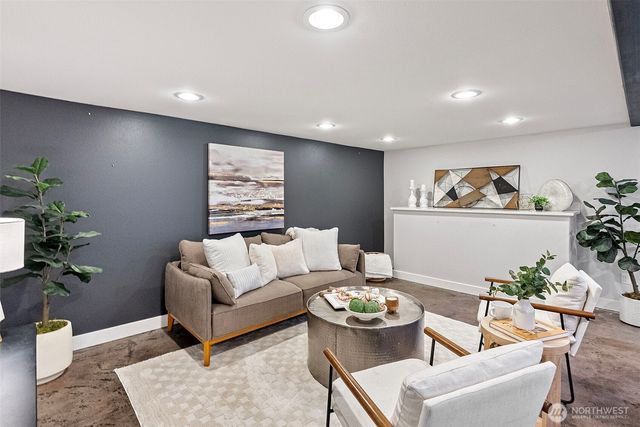 8400 SE Berry Street, Port Orchard, WA 98366