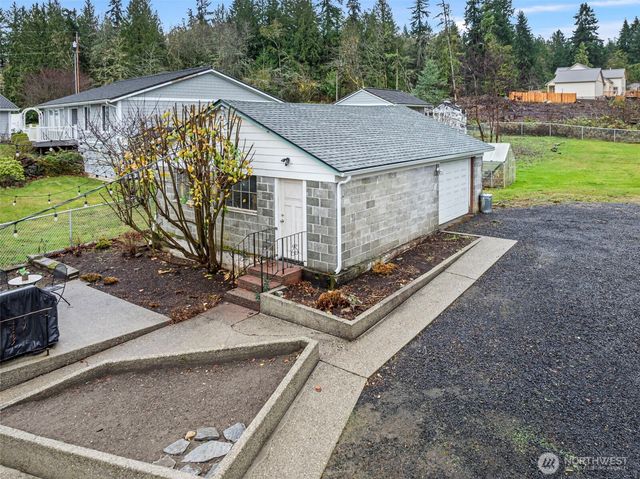 8400 SE Berry Street, Port Orchard, WA 98366