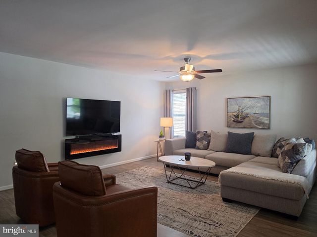 225 9TH ST, Colonial Beach, VA 22443