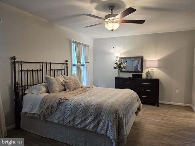 225 9TH ST, Colonial Beach, VA 22443