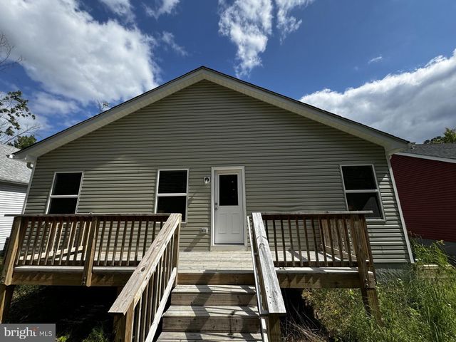 225 9TH ST, Colonial Beach, VA 22443